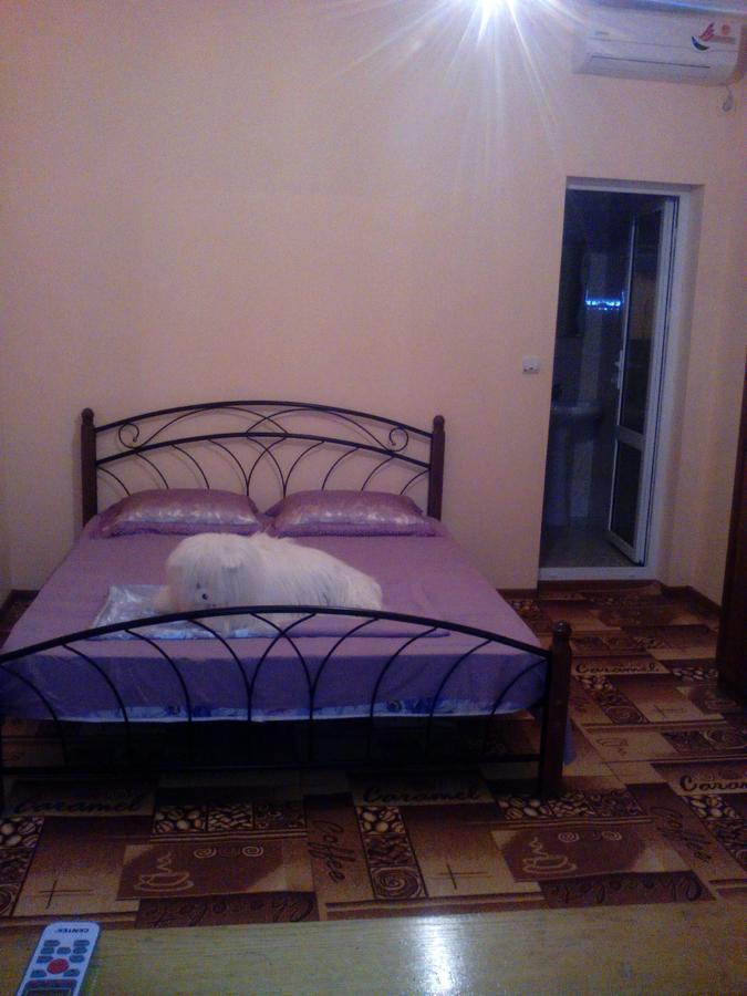 Guesthouse U Moti New Athos Экстерьер фото
